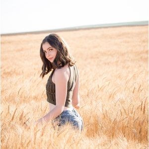 Meet your Posher, Emma